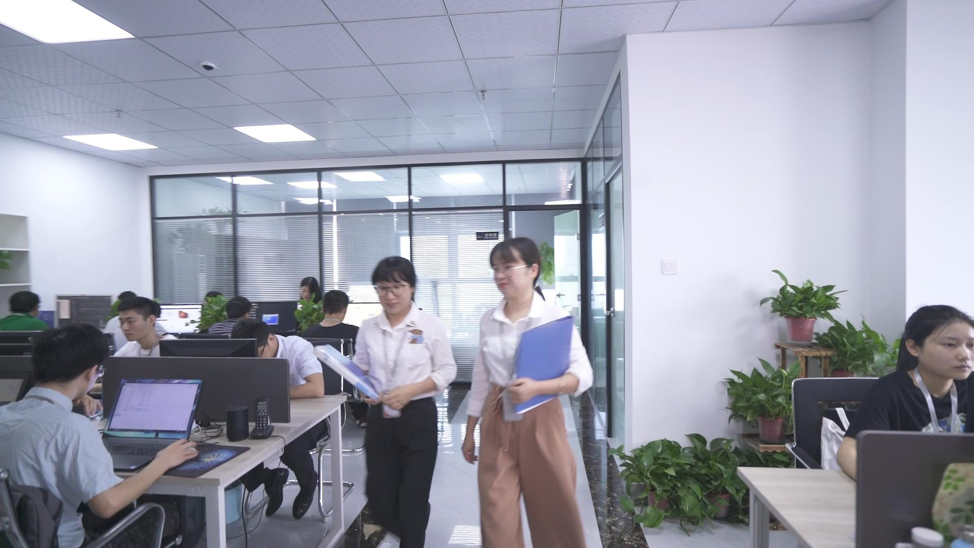 hth.com：18 年深耕，让企业数字化转型少走弯路